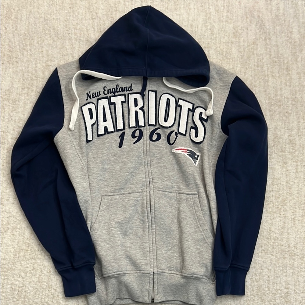 g-iii apparel group new england patriots full-zip hoodie
